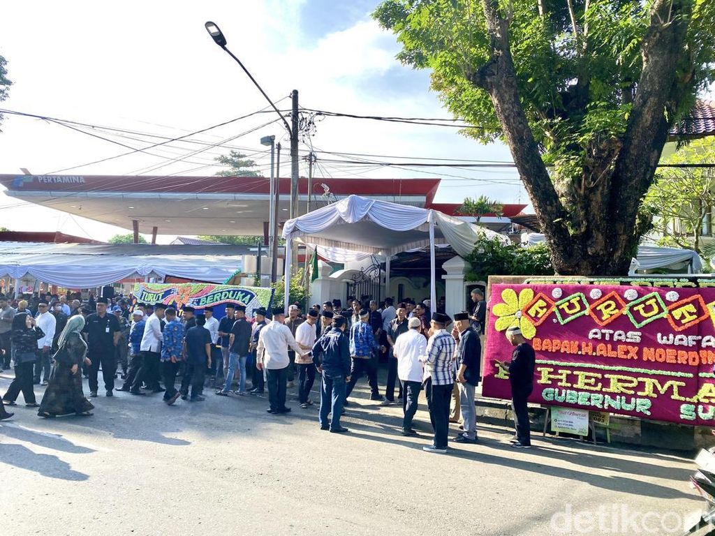 Sosok Alex Noerdin di Mata Warga: Pemimpin Berdedikasi-Pelopor Sekolah Gratis